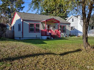 650 Fowler St, Raymond, WA 98577