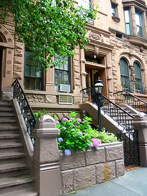 Rented by City Connections Realty | media 22