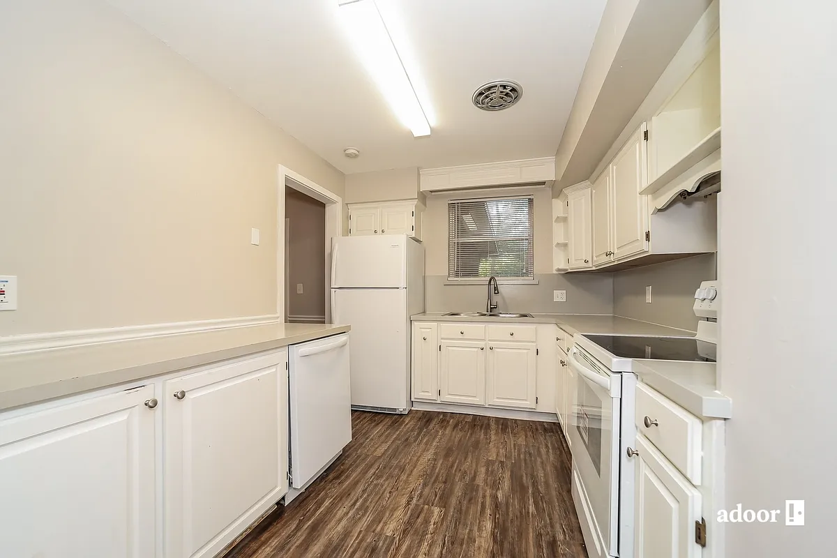 Building Photo - 7426 Burlingame Dr S