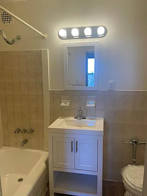 Rented by Queens Apartments Realty LLC | media 4