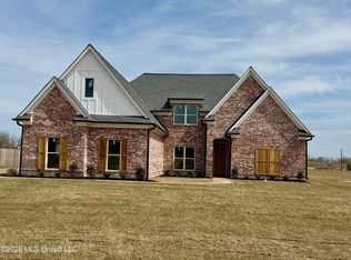 1716 Bakersfield Way, Nesbit, MS 38651