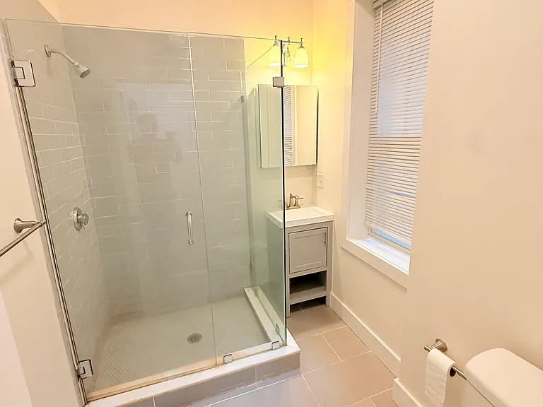 27 Peterborough St #4 — Photo 4