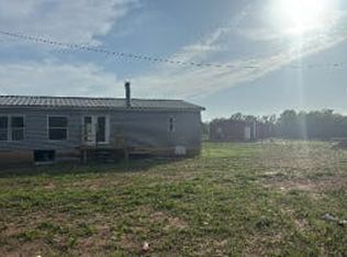 21185 E 1470th Rd, Lone Wolf, OK 73655