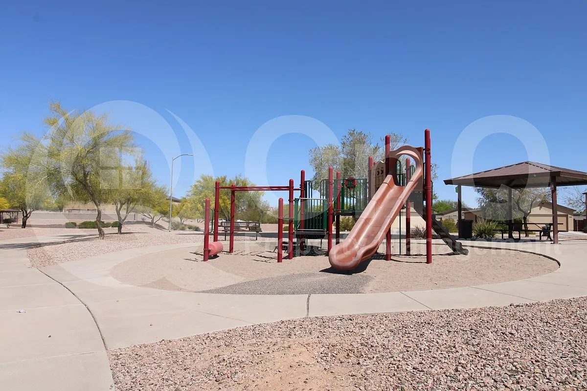 3 bed, 2.0 bath, 1202 sqft, $1,549 — Photo 4