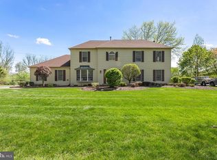 24 Teal Dr, Langhorne, PA 19047