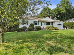 2 Watchtower Ln, Old Greenwich, CT 06870