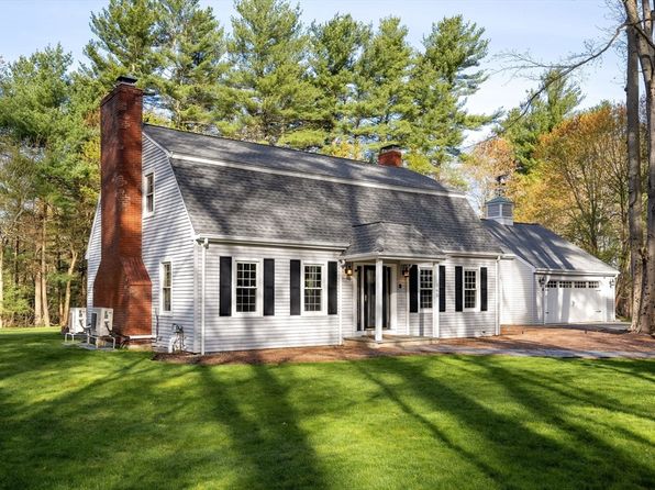 165 Pine St, South Easton, MA 02375