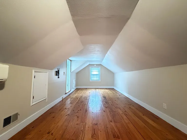 825 Parkway Dr — Photo 30