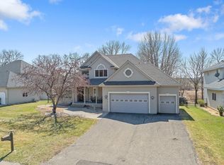 1709 Par Ln, Buffalo, MN 55313