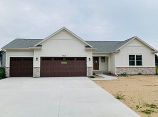 14924 Timberpine Ct, Holland, MI 49424
