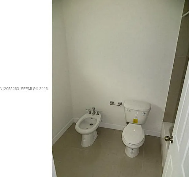 5851 SW 28th St — Photo 19