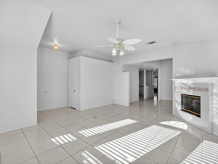7016 Snowivy Ct — Photo 6