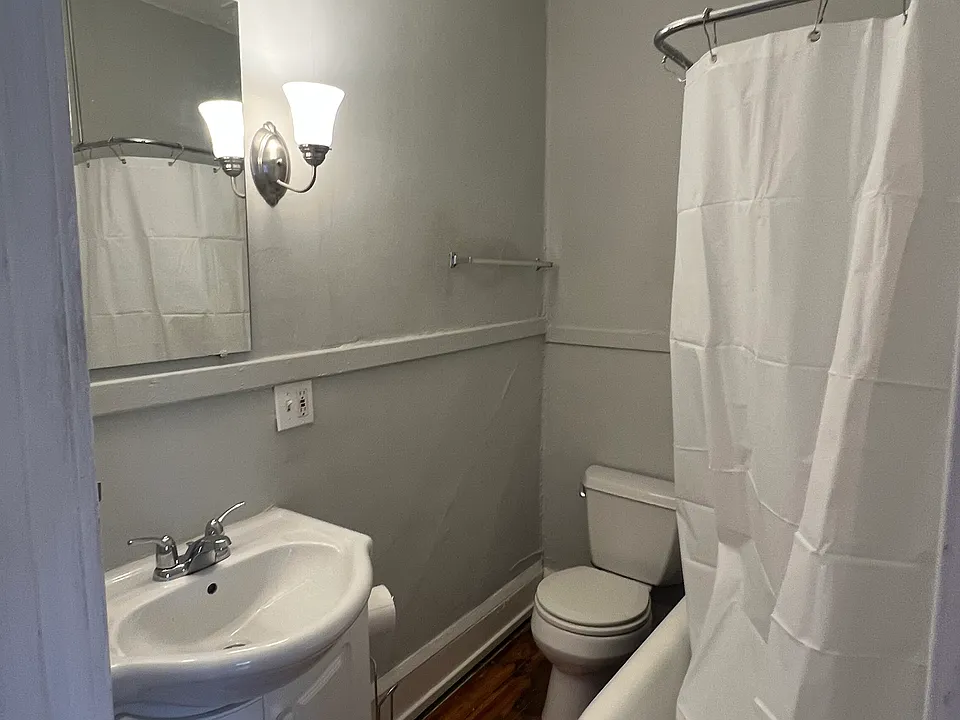 456 Wealthy St SE #7