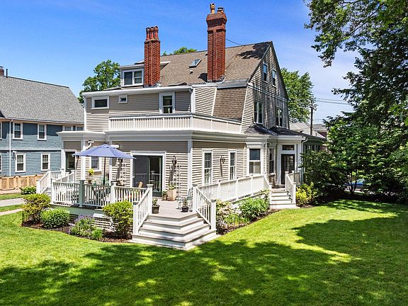 4th image of 161 Park St