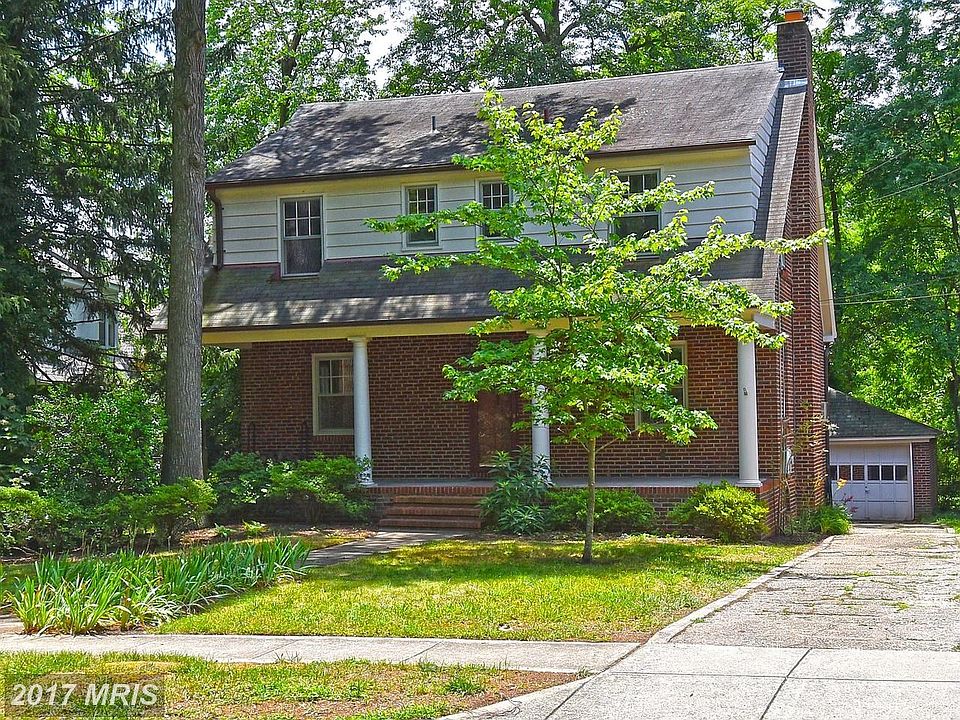 Welcome to 4425 Underwood Street.