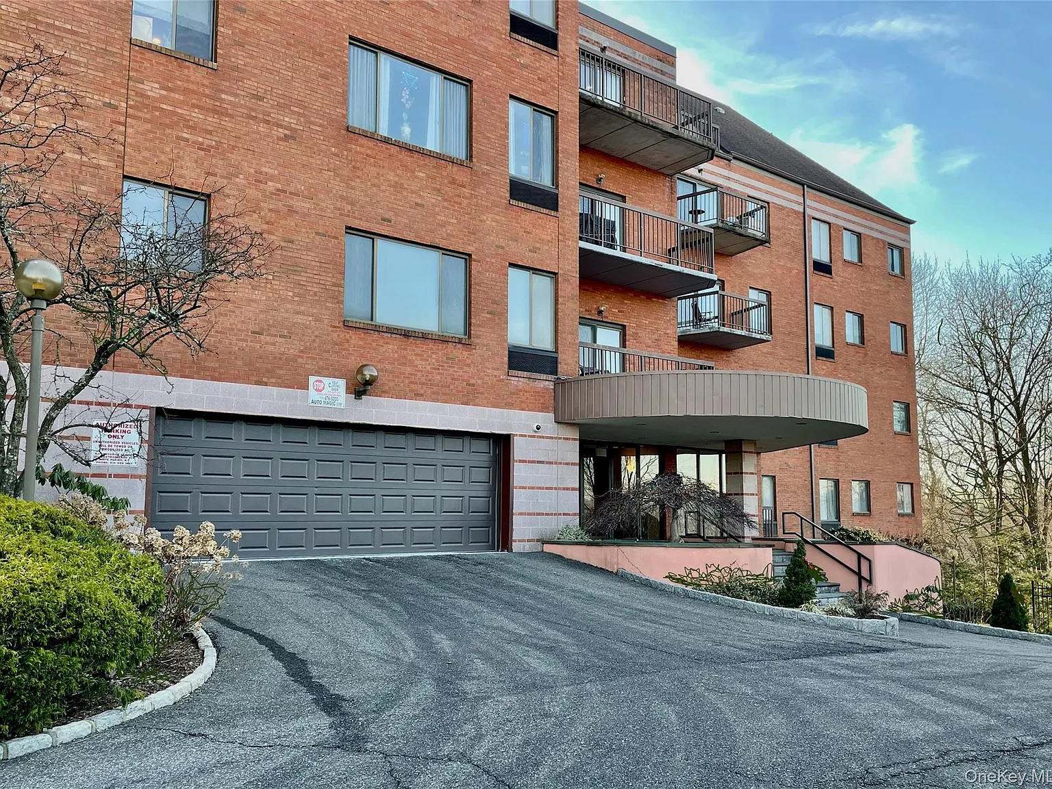 2 bed, 2.0 bath, 1310 sqft, $3,950 — Photo 1
