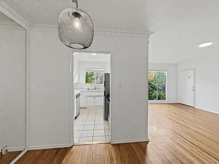 328 Doheny Properties LLC — Photo 6
