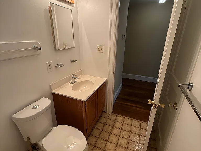 912 Madison Ave — Photo 18