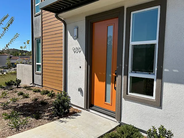 939 Crimson Leaf Way — Photo 4