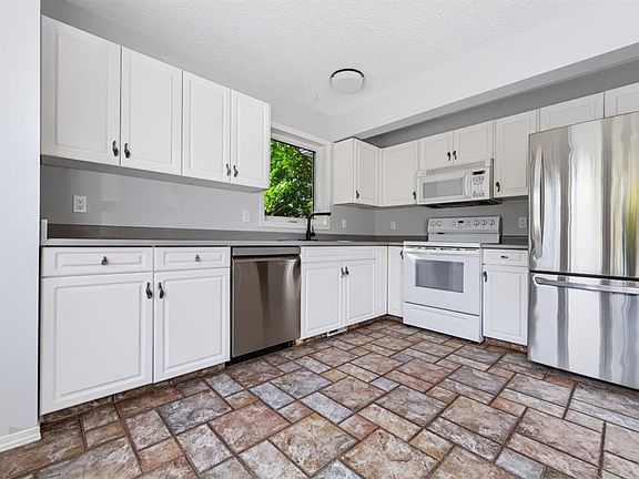 3rd image of 155 S Regal Park NE