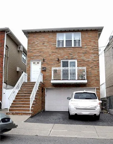 815 74th St Photo 1