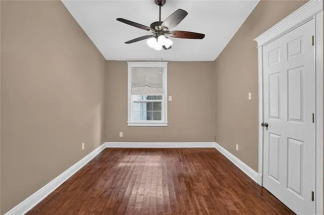 516 Peniston St — Photo 9