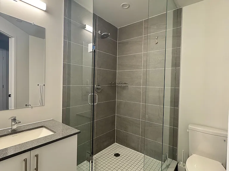 15 Ellerslie Ave #2001 — Photo 10