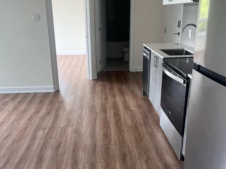 630 Churchill Ave N #304 — Photo 6
