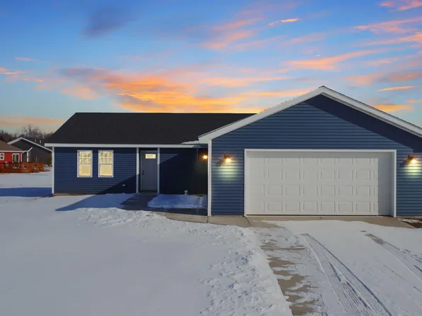 525 Ironwood St NW, Demotte, IN 46310