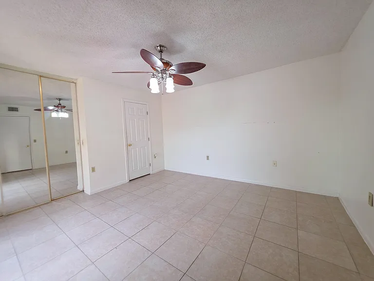 832 Blue Ridge Cir — Photo 6
