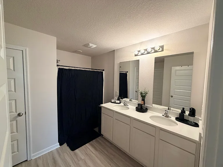 4703 Airmen Dr — Photo 15