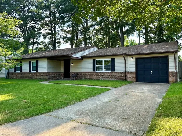 1434 Peony Arch, Virginia Beach, VA 23453