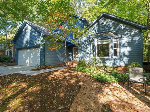 1606 Pathway Dr, Carrboro, NC 27510
