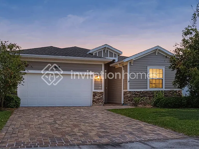 272 Ash Breeze Cv — Photo 1