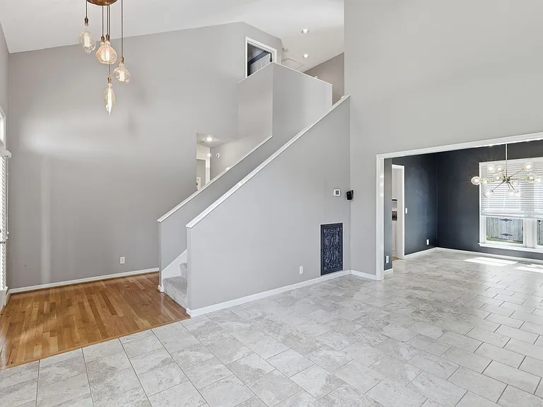 913 Magnolia Ct W — Photo 5