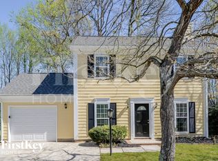 8947 Chesham Dr, Charlotte, NC 28227