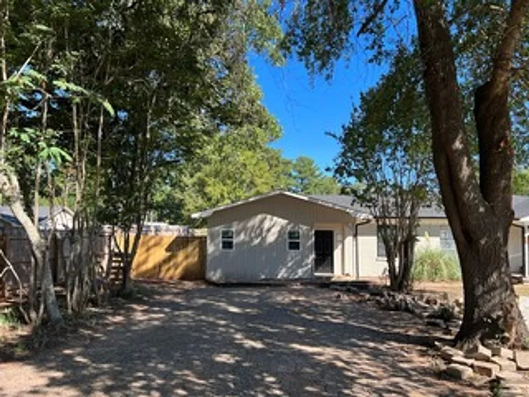 3411 Stone Rd — Photo 9