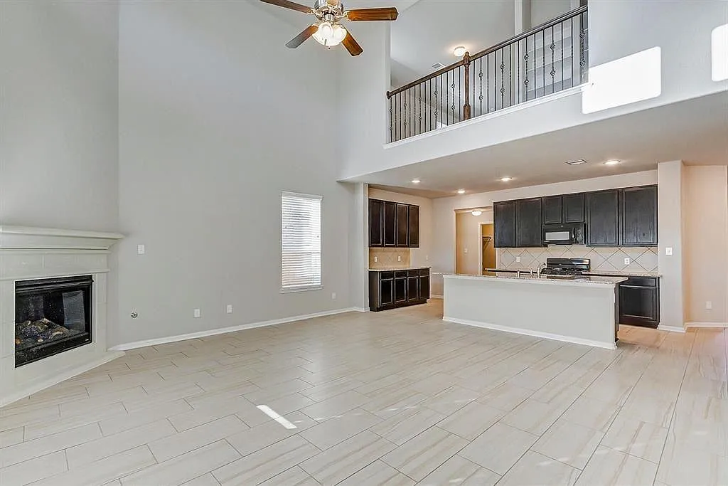 Building Photo - 4542 Medrano Trl