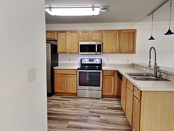 4th image of 1024 Coquina Rock St