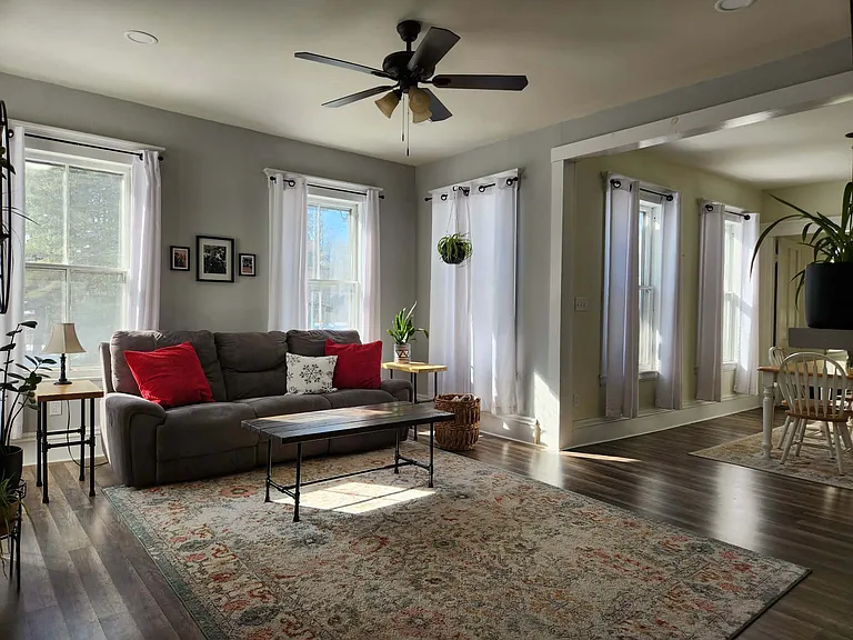 47 Elm St #B — Photo 4