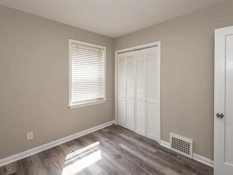 10116 Saint Katherine Ln — Photo 13