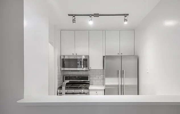 Rented by Mirador Real Estate | media 6