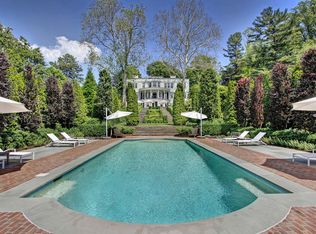 402 Sasco Hill Rd, Fairfield, CT 06824