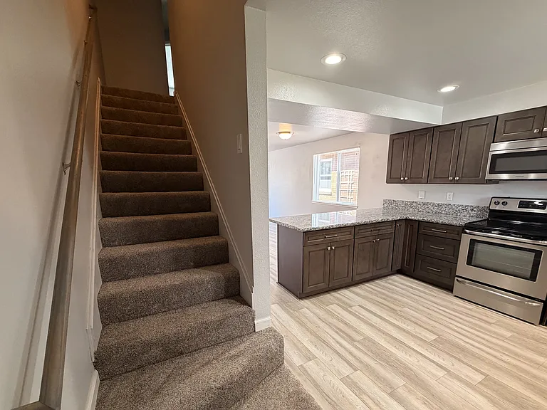 319 Thoma St #A — Photo 10