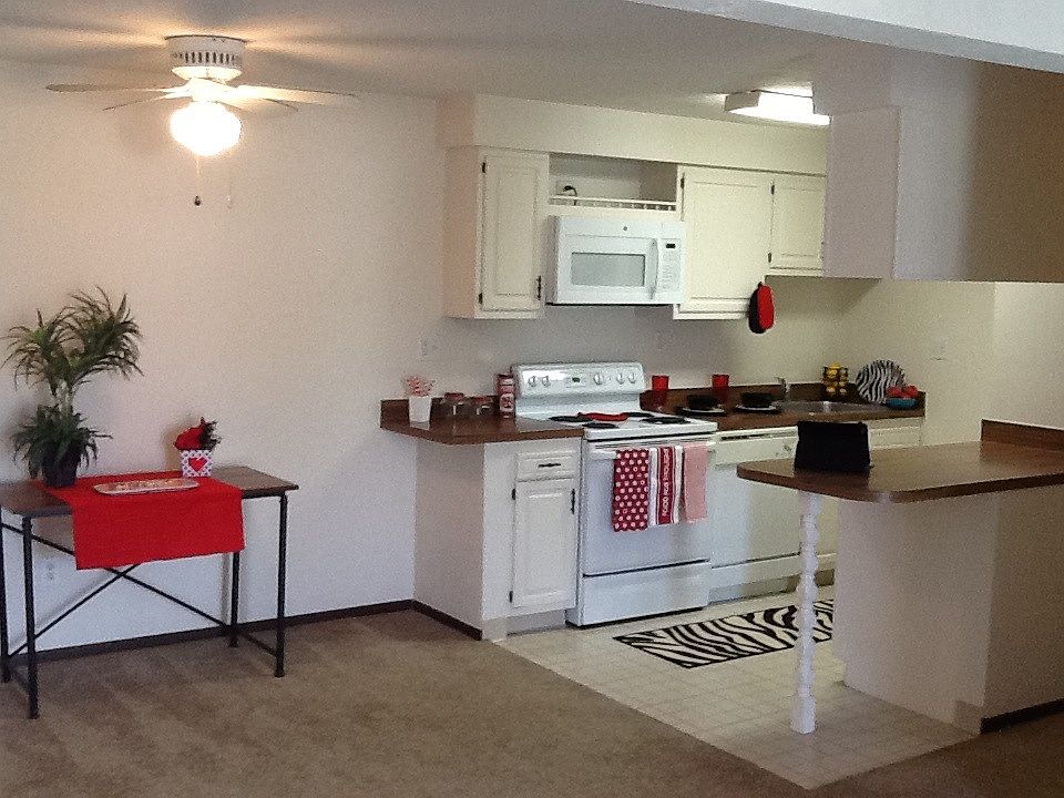 1st image of 139 Academy Ct APT H