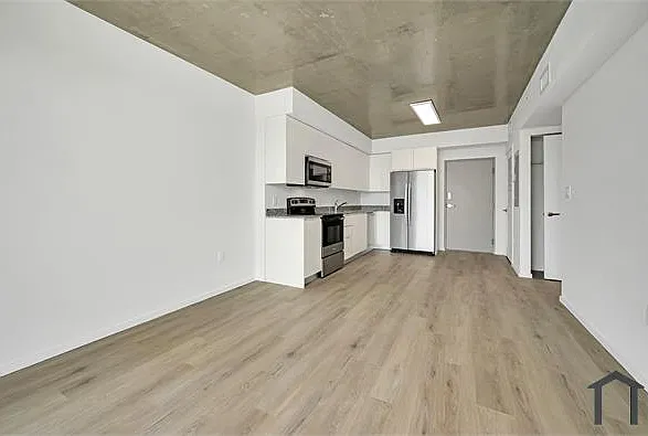 475 NE 125th St #504 — Photo 12