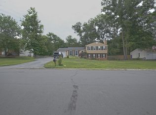 2311 Archdale Rd, Reston, VA 20191