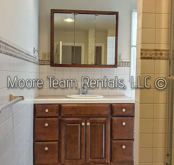 2612 Haywood Rd — Photo 6