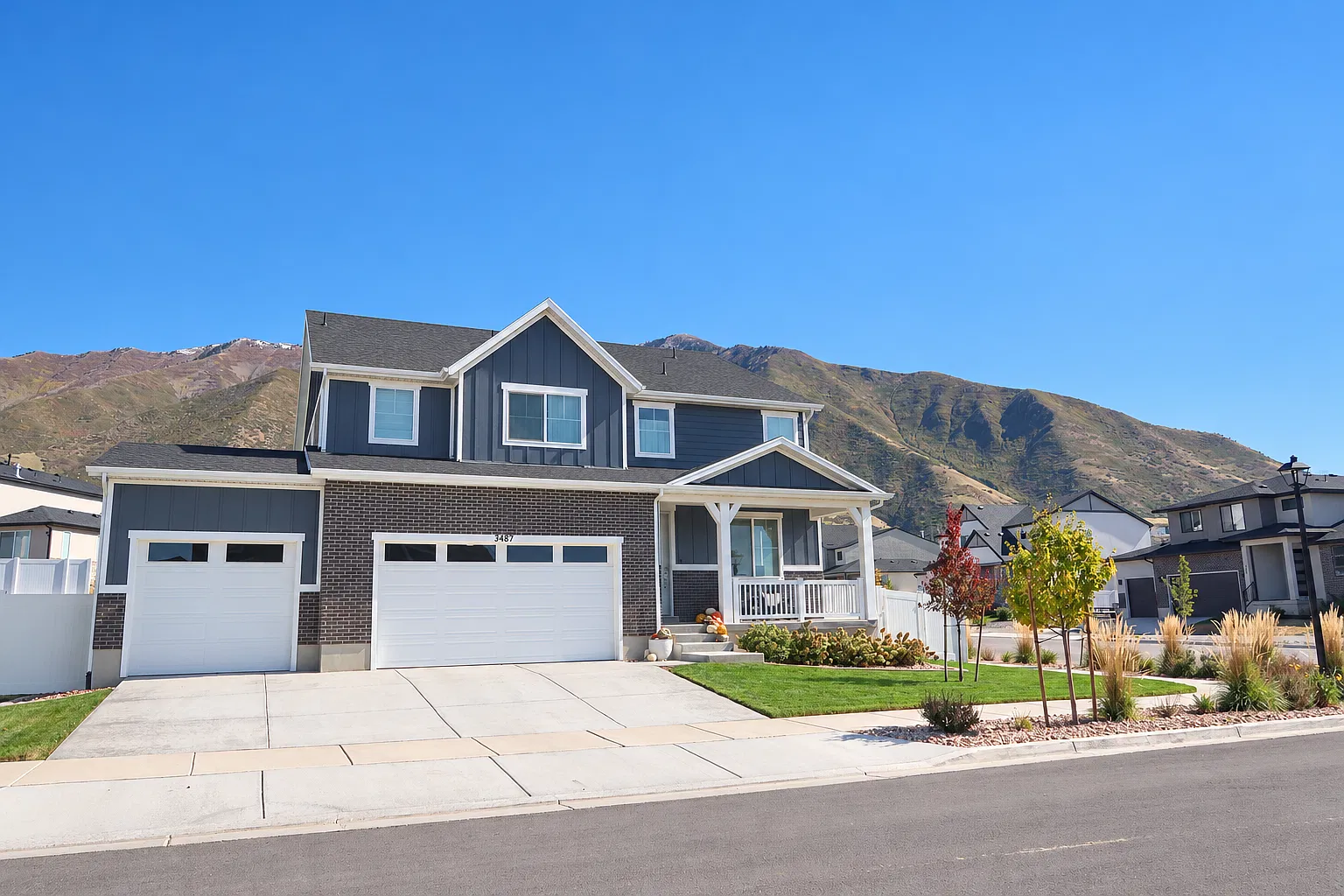 3 bed, 2.5 bath, 2490 sqft, $4,950 — Photo 2
