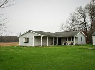 1085 Greenville Rd, Cortland, OH 44410